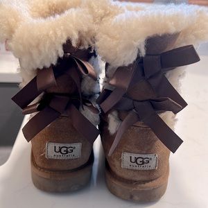 UGG boot with Bows